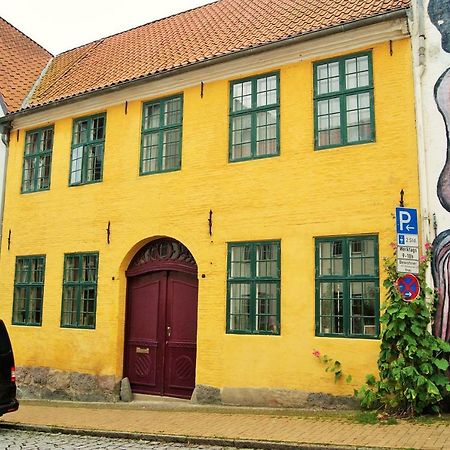 Das Gelbe Haus - Drei Besondere Ferienwohnungen Flensburgo Exterior foto
