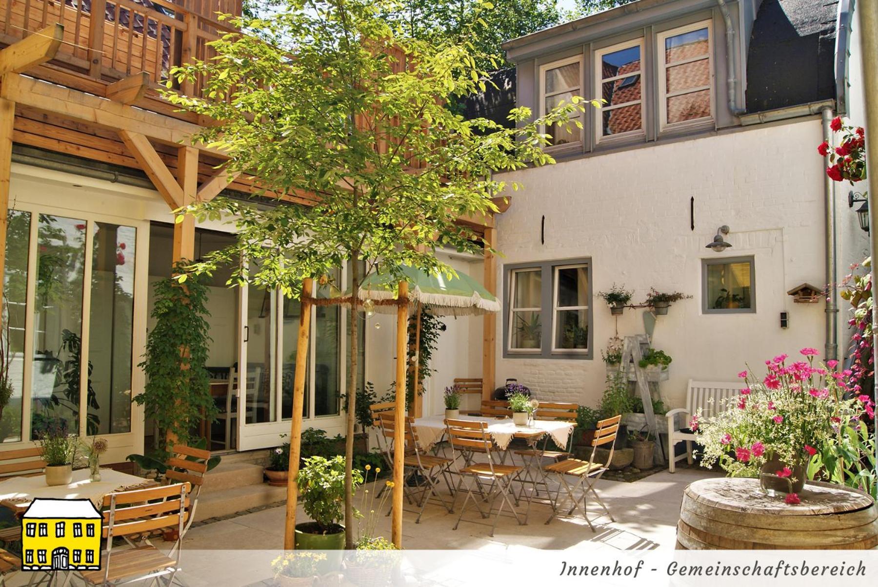 Das Gelbe Haus - Drei Besondere Ferienwohnungen Flensburgo Exterior foto